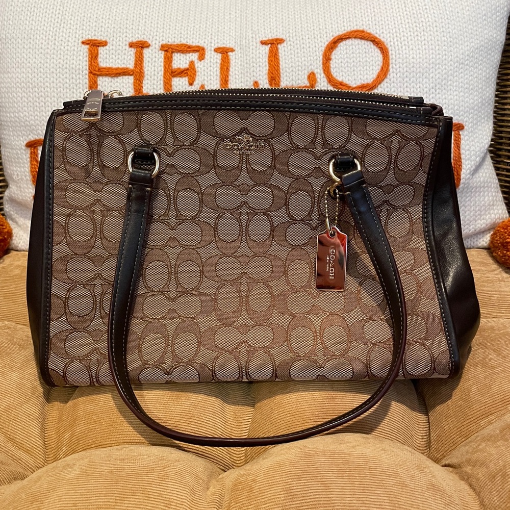 Coach Signature Canvas Handbag Purse